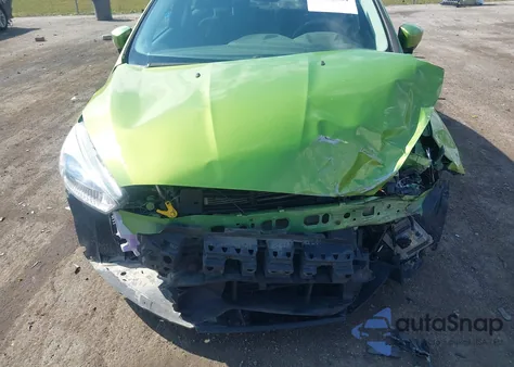 2018 Ford Focus Se z USA, uszkodzony, nr VIN 1FADP3FE9JL210457